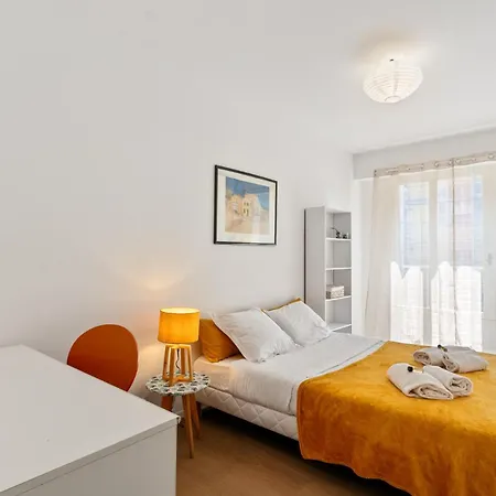 De Dijon Fshh Aparthotel 3*