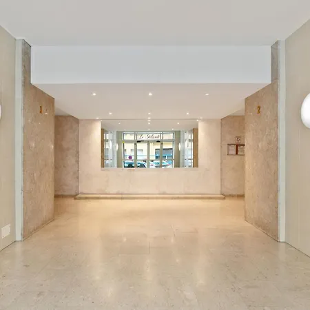 De Dijon Fshh Aparthotel 3*
