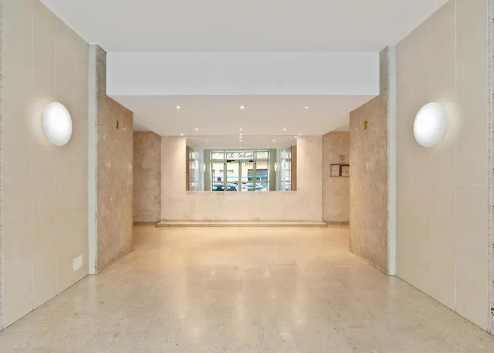 De Dijon Fshh Aparthotel 3*